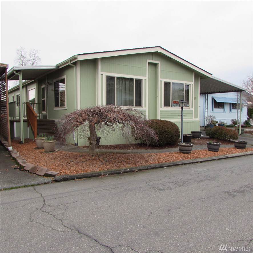 4401 80th St - Photo 1