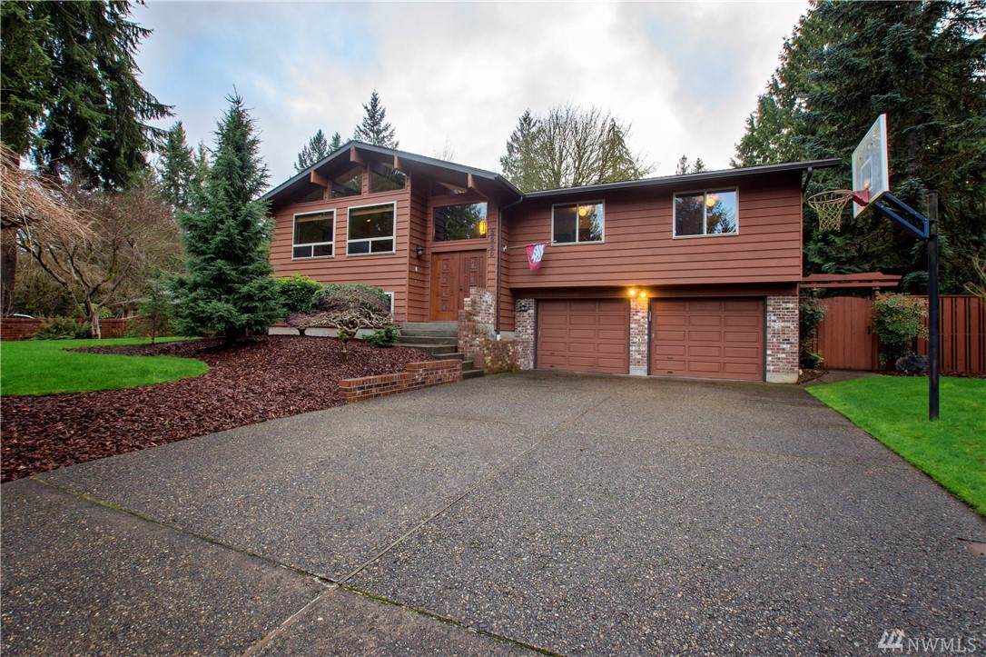 2290 Lakemoor Dr - Photo 1