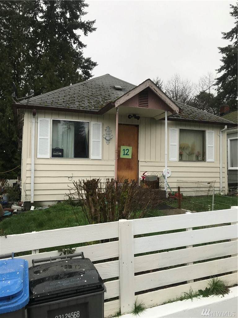 606 Bertha Ave - Photo 1