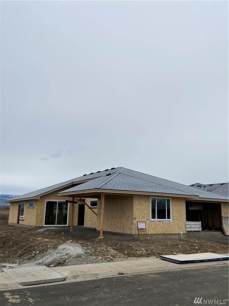 213 Stanford Ave - Photo 1