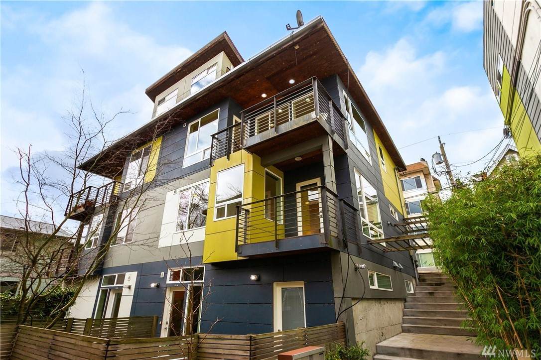 1523 19th Ave - Photo 1