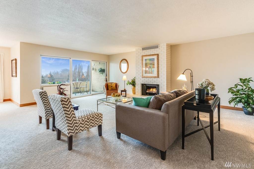 4545 Sand Point Wy - Photo 1