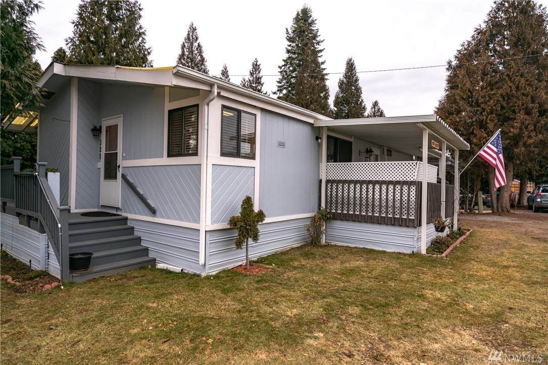 329 Georgia Ave - Photo 1