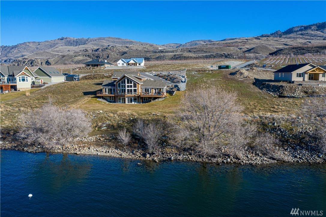 23 Shore Dr - Photo 1