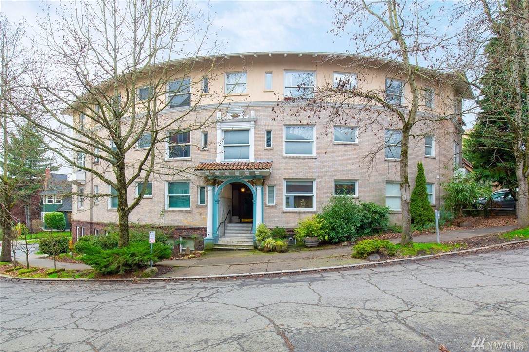 606 Thomas St - Photo 1