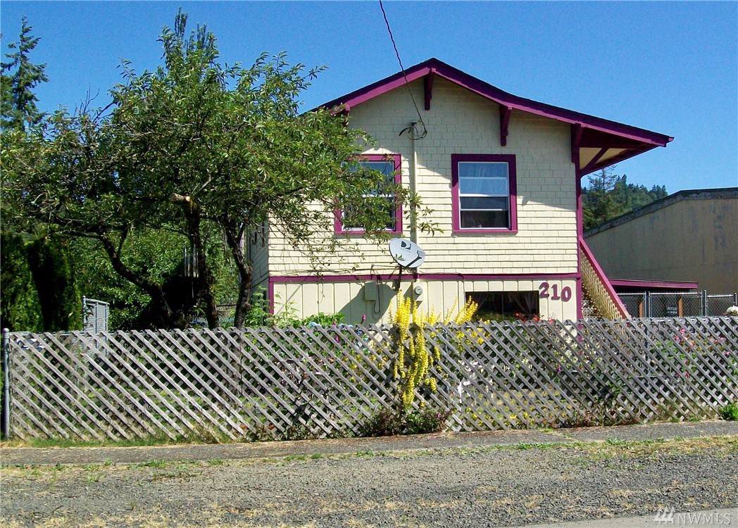 210 King St - Photo 1