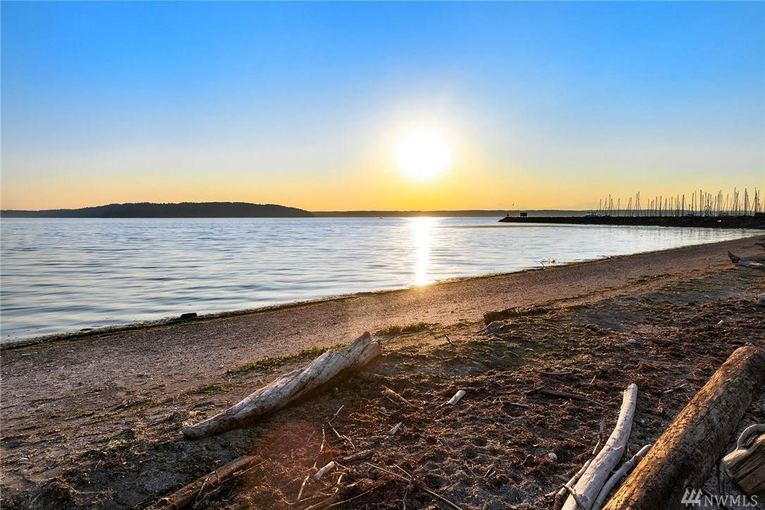 22981 Marine View Dr - Photo 1