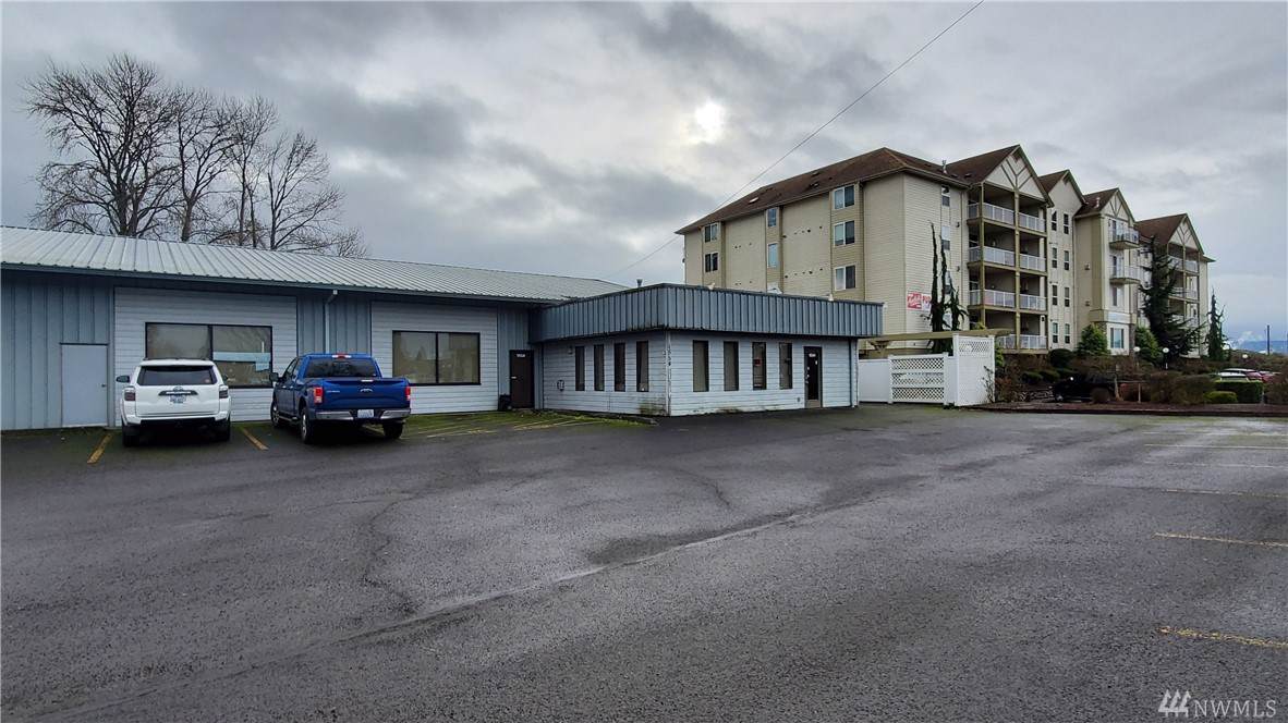 1554 3rd Ave - Photo 1