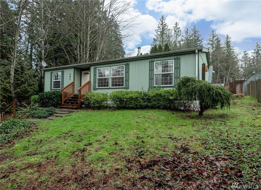 492 Hilltop Dr - Photo 1