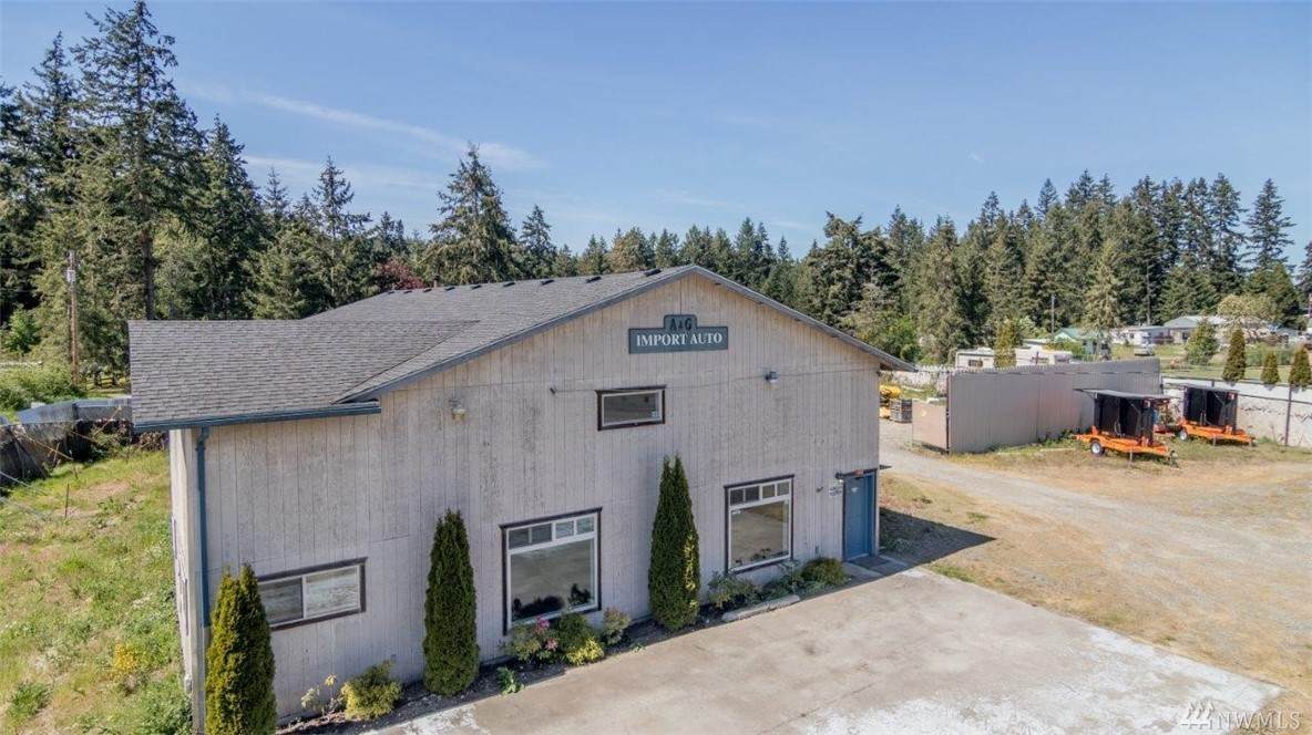 10565 Rhody Dr - Photo 1