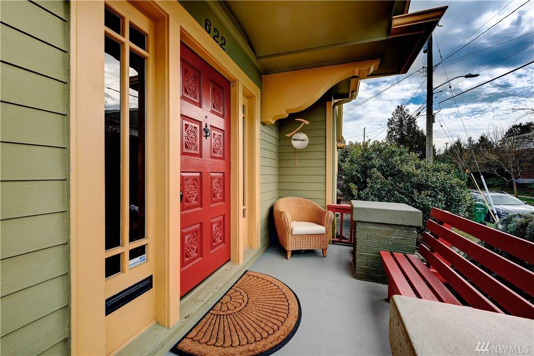 622 Smith St - Photo 1