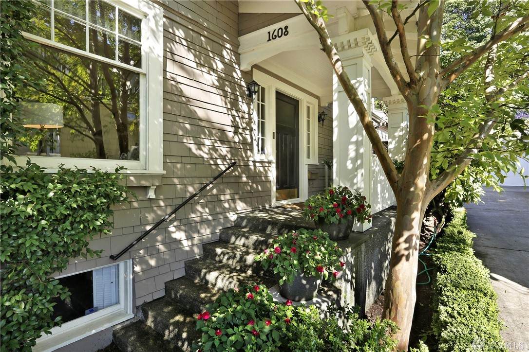 1608 Federal Ave - Photo 1