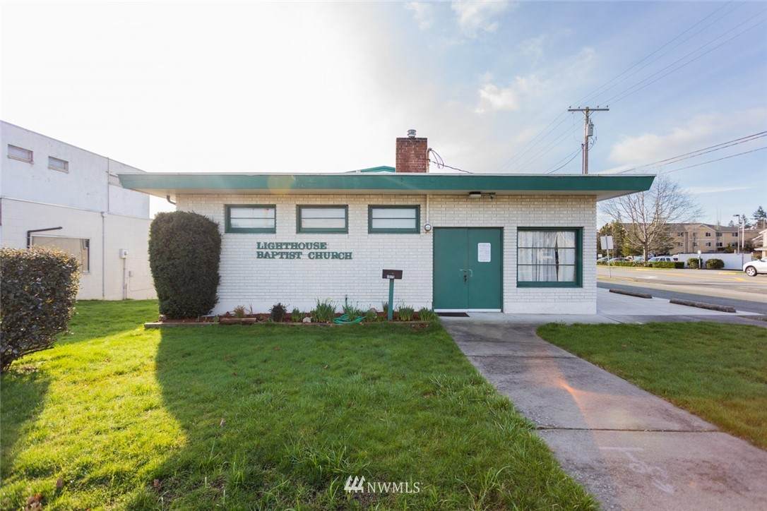 1019 12th Street - Photo 1