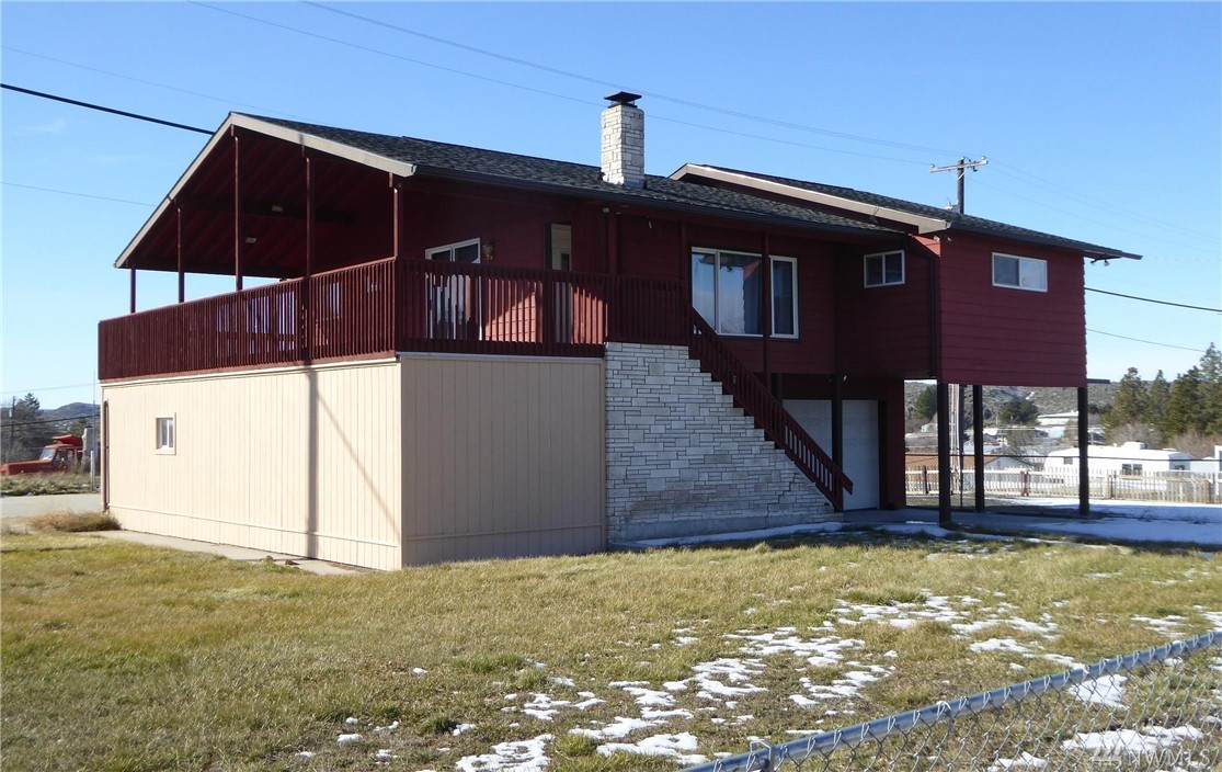 21 Stevens Ave - Photo 1