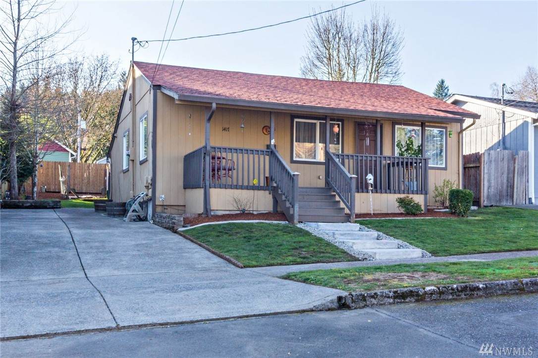 1417 Ash St - Photo 1