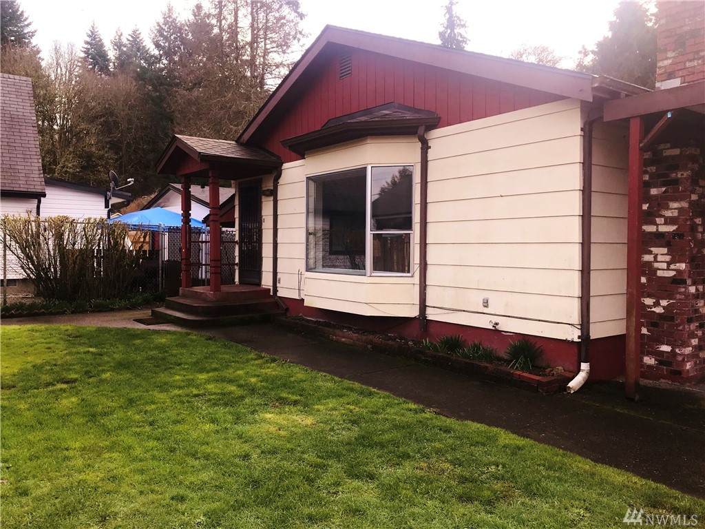 504 Magnolia St - Photo 1