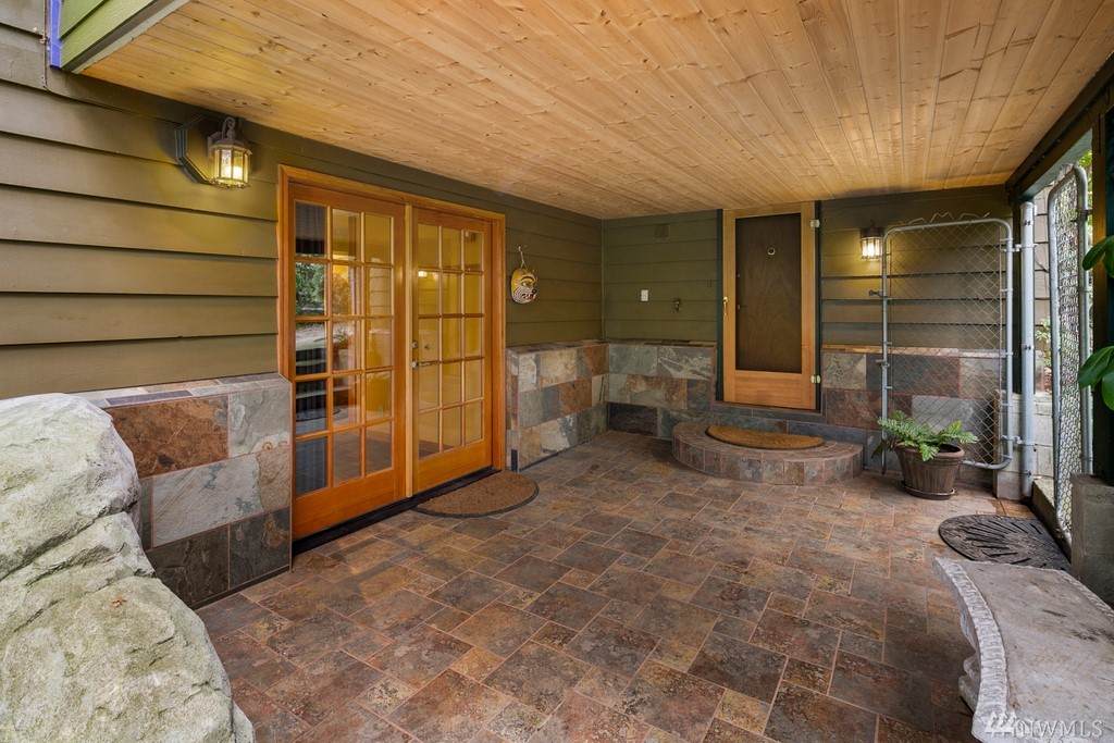 9046 12th Ave - Photo 1