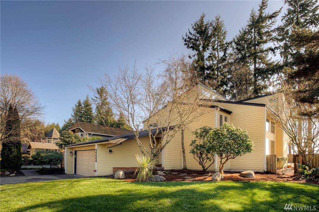 8818 52nd St Ct - Photo 1
