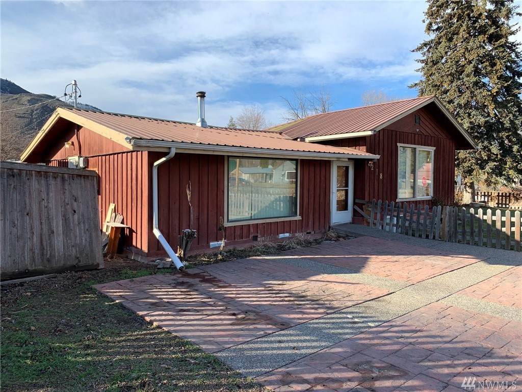 218 Main St - Photo 1