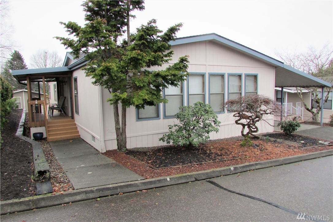 1427 100th St - Photo 1