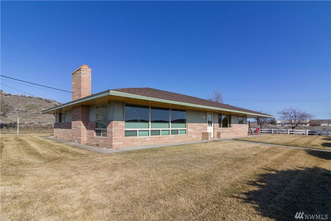 549 Navar St - Photo 1