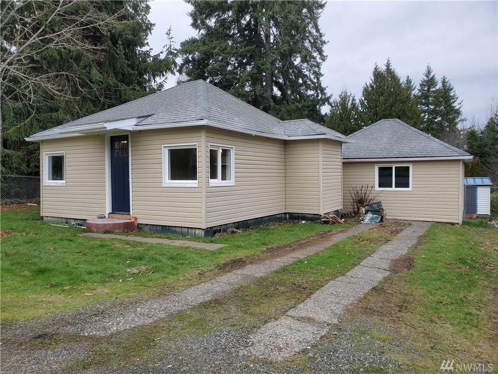 1122 Bayview Ave - Photo 1