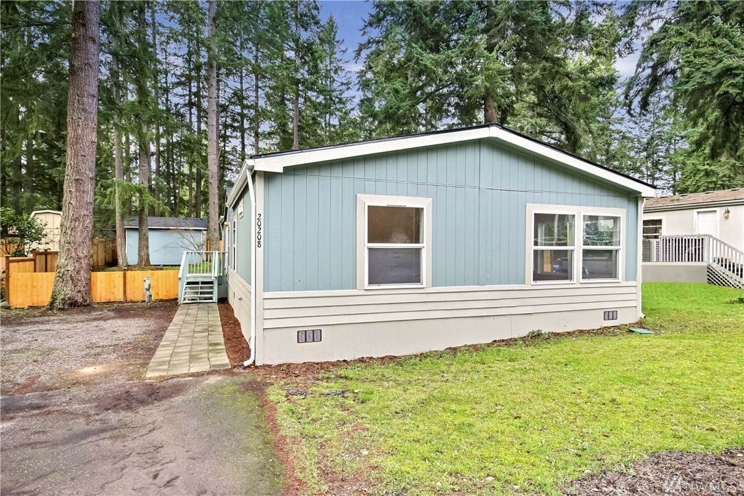 20208 135th Ave - Photo 1