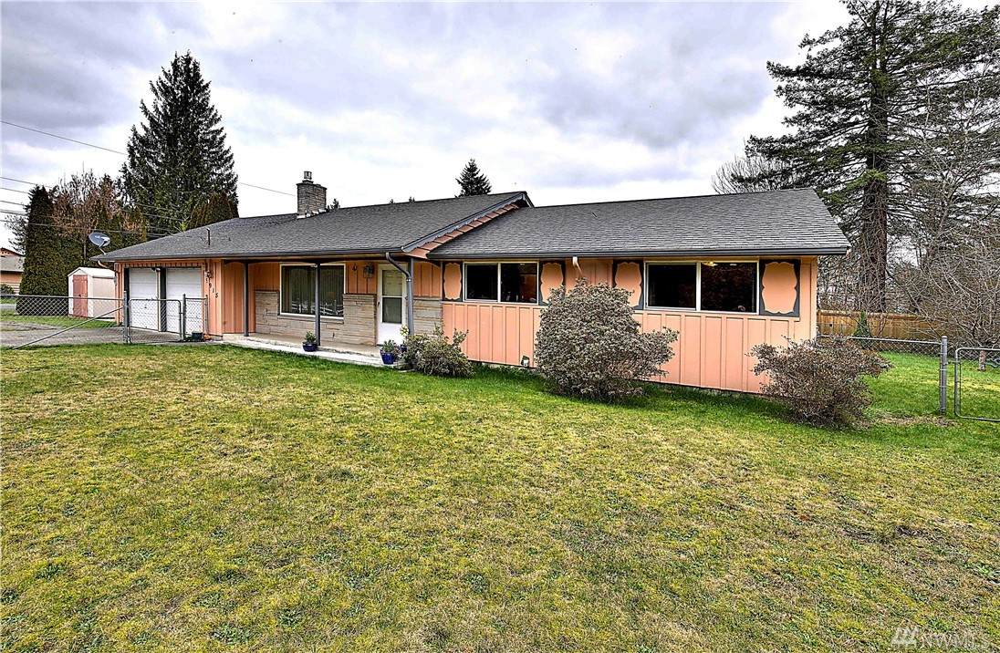 9915 Woodland Ave - Photo 1