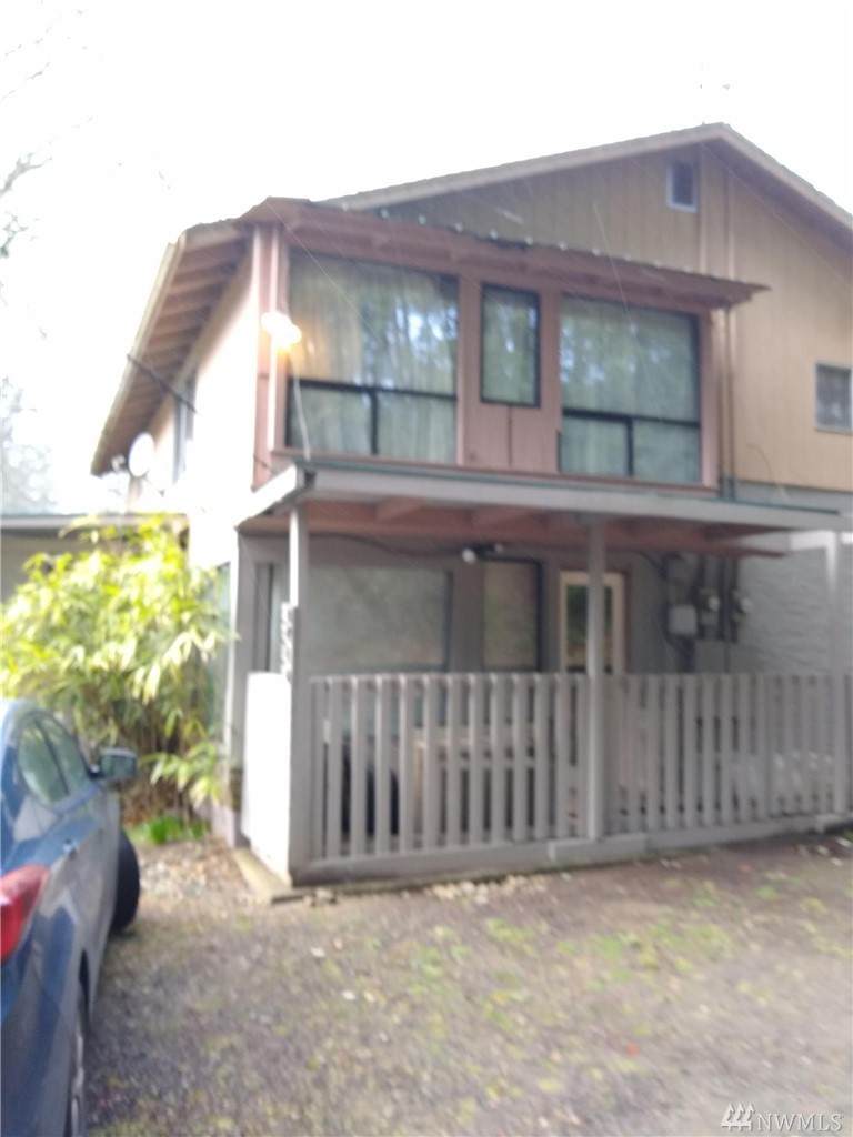 2710 Quarry St - Photo 1