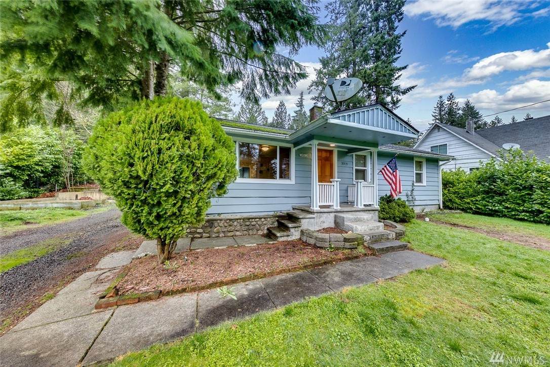 3221 Northlake Wy - Photo 1