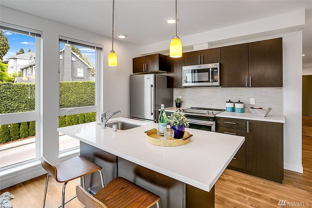 750 11th Ave - Photo 1