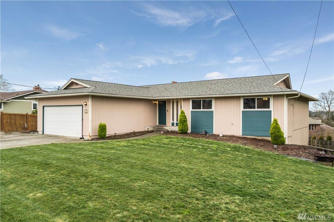 109 23rd Ave - Photo 1