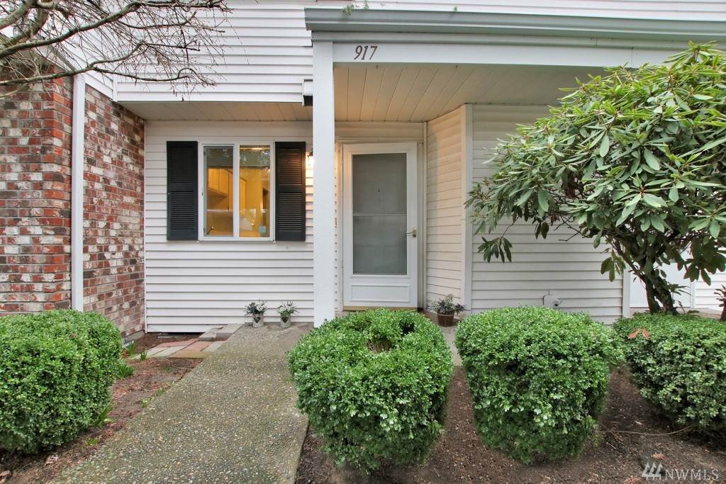 917 12th St - Photo 1