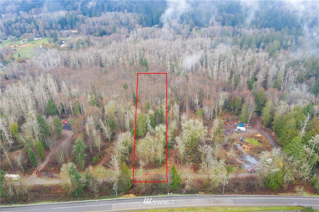 13863 Maple Road - Photo 1