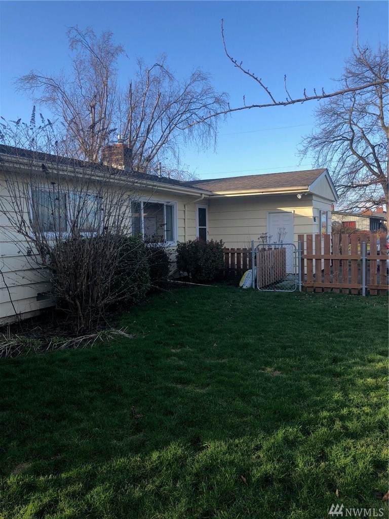 105 Blankers St - Photo 1