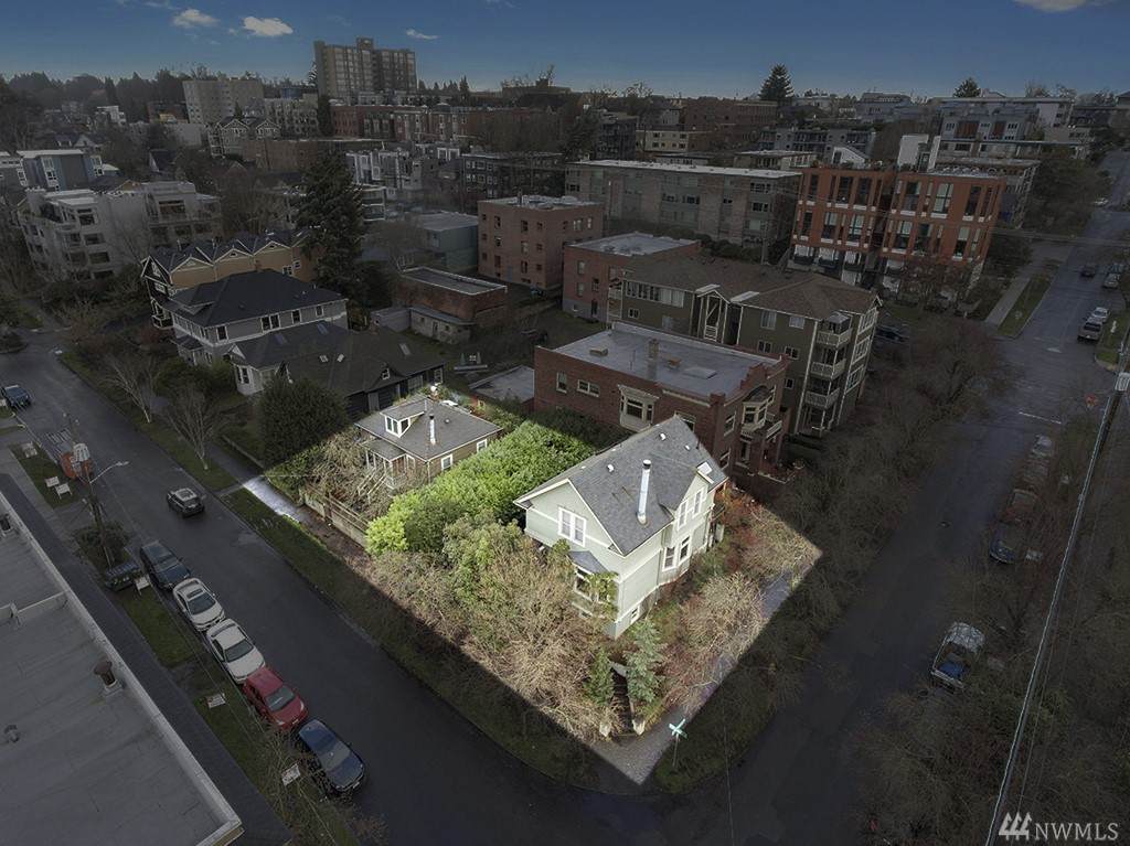 300 11th Ave - Photo 1