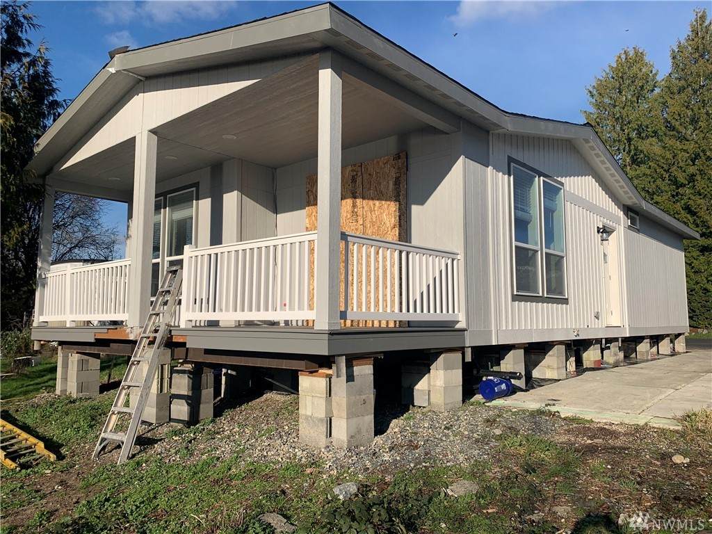 18129 31st Ave - Photo 1