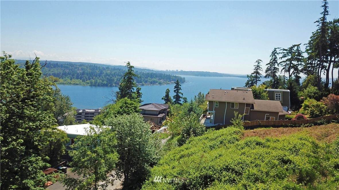 11921 90th Avenue - Photo 1