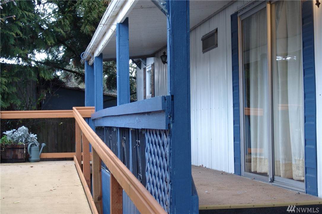 11330 Riverside Dr - Photo 1