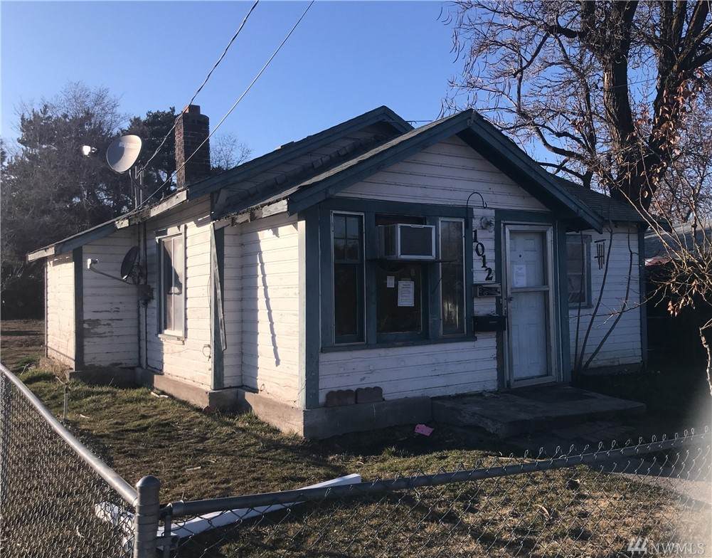 1012 Methow St - Photo 1