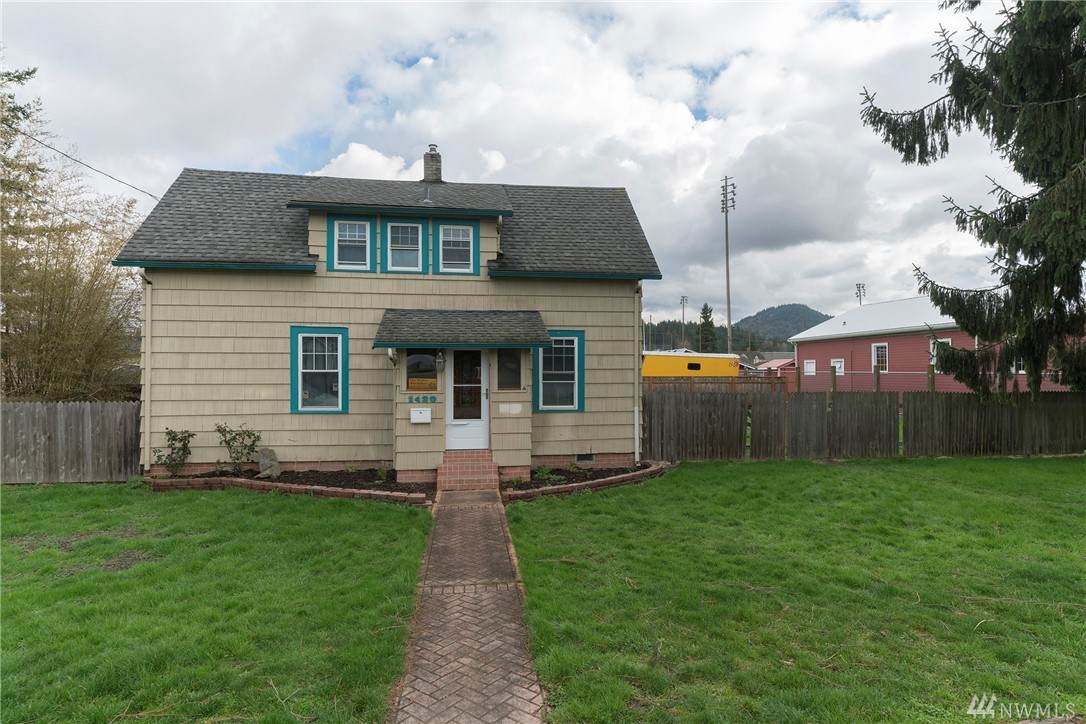1420 Virginia St - Photo 1