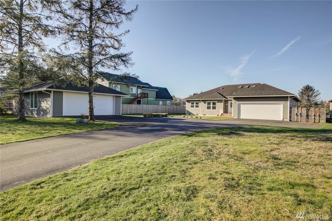 499 Duck Lake Dr - Photo 1