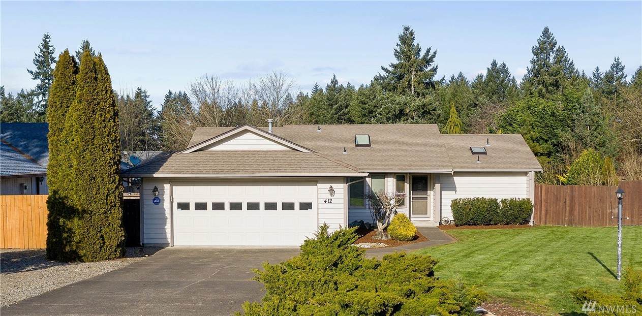 412 Sawmill Ct - Photo 1