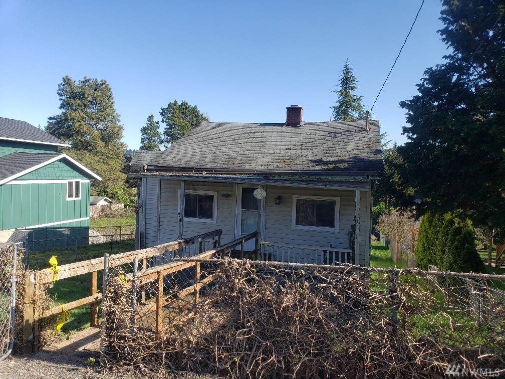 2110 Callow Ave - Photo 1