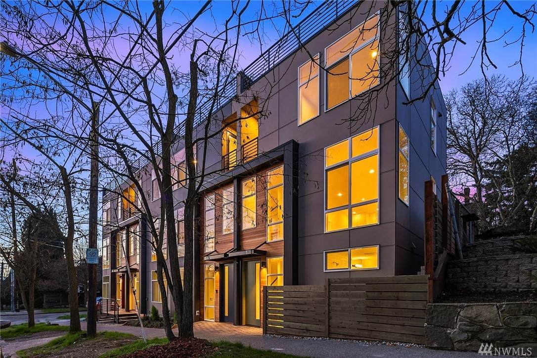1604 Marion - Photo 1