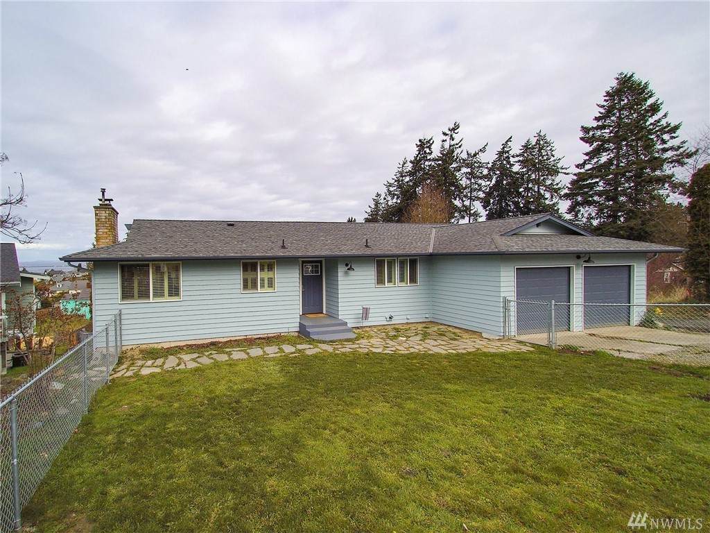 1315 5th St - Photo 1