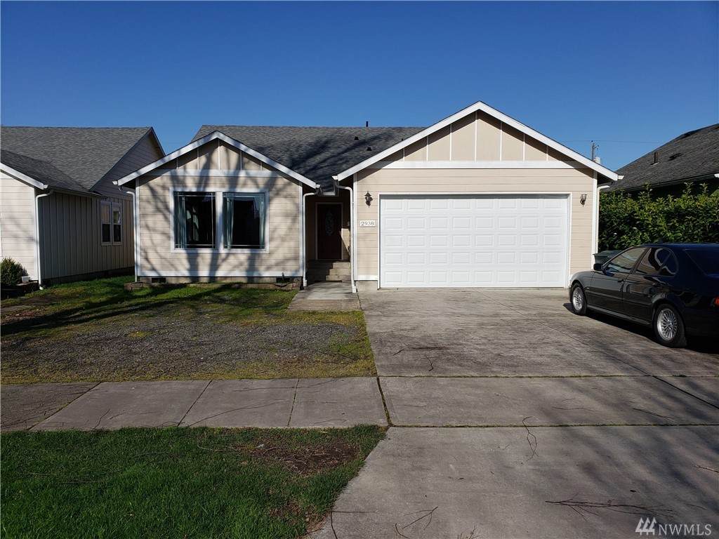 2938 Hemlock St - Photo 1