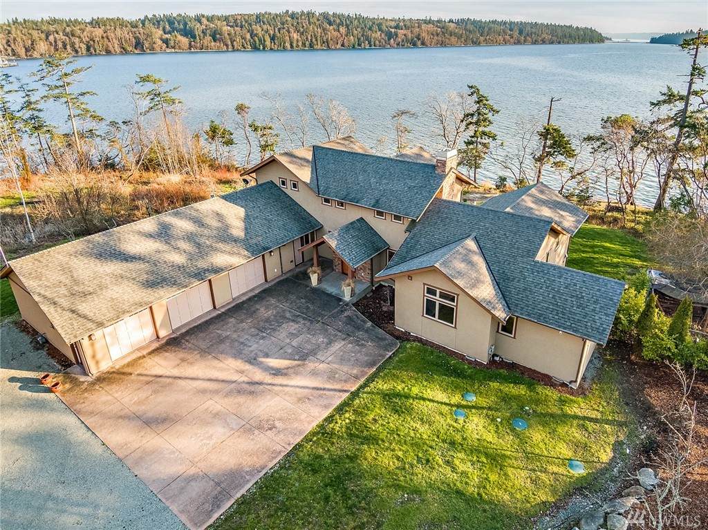 8288 Oyster Shell Lane - Photo 1