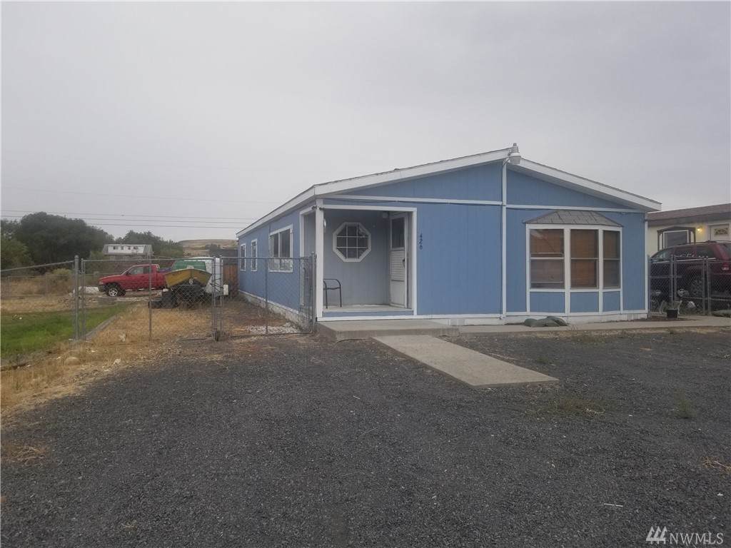 426 3rd Ave - Photo 1