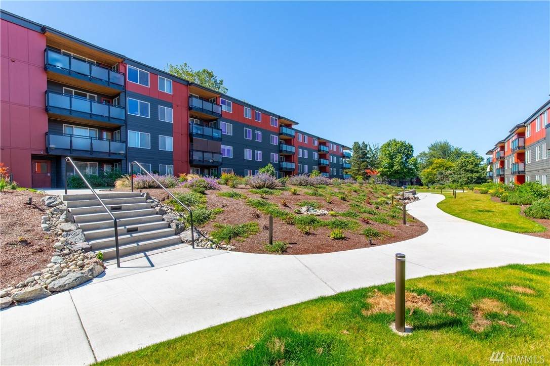 7001 Sand Point Wy - Photo 1